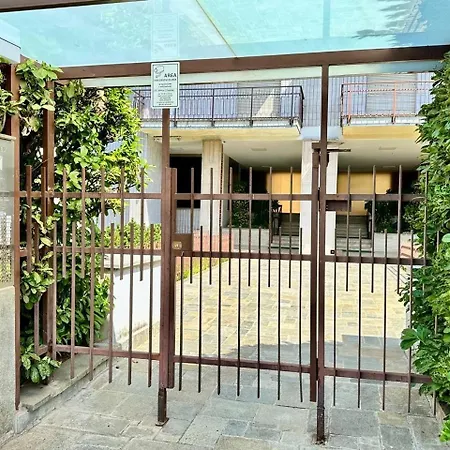 Luxury Open Space With Garden & Free Parking