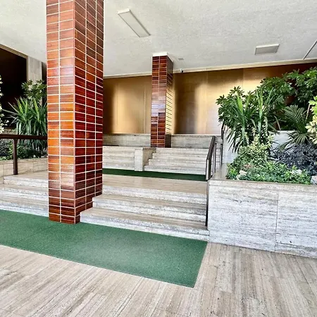 Luxury Open Space With Garden & Free Parking