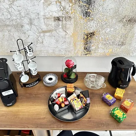 아파트 Luxury Open Space With Garden & Free Parking 토리노