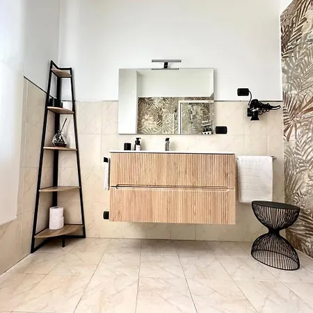 Luxury Open Space With Garden & Free Parking *