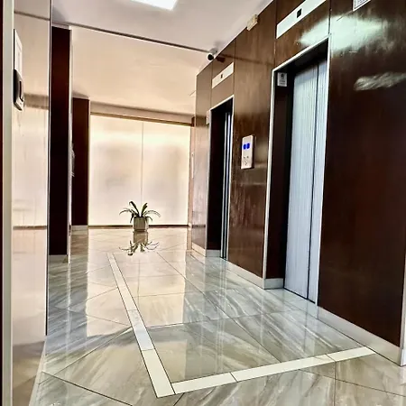 Luxury Open Space With Garden & Free Parking *