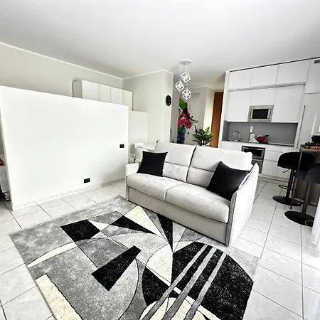 Luxury Open Space With Garden & Free Parking Appartement *