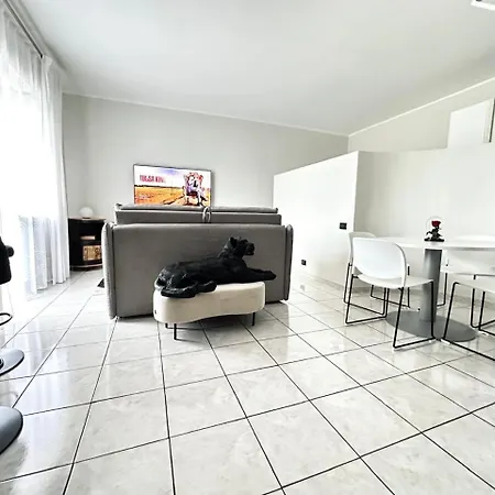 Apartman Luxury Open Space With Garden & Free Parking